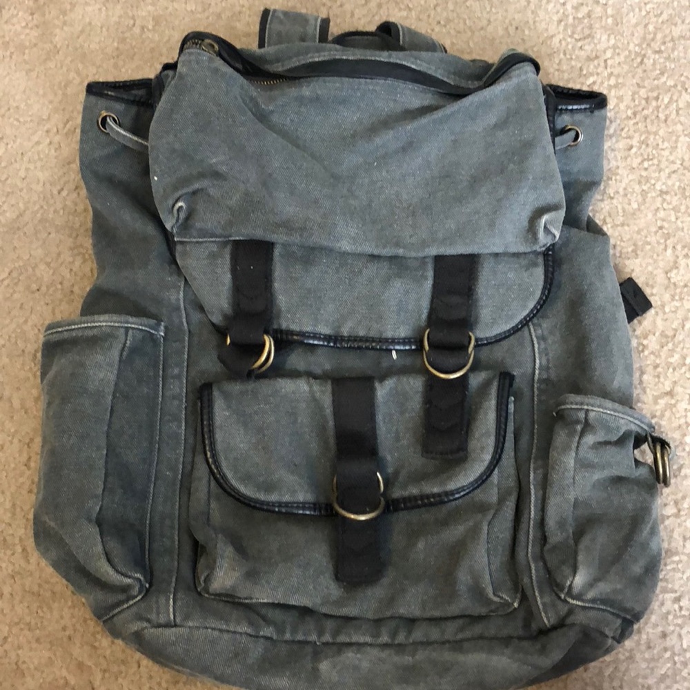 BDG Canvas Backpack - make an offer!